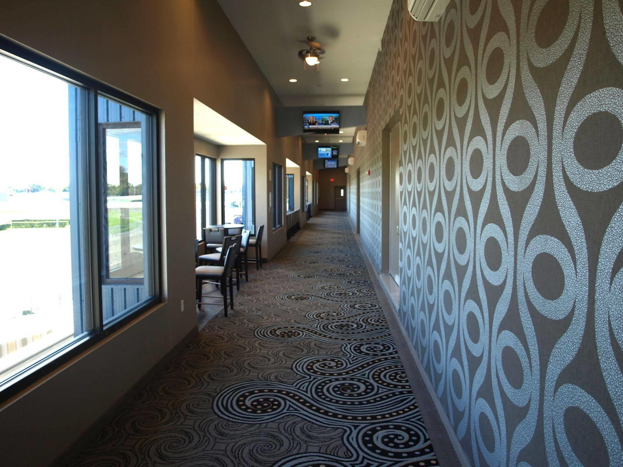 Hotel At Batavia Downs Exteriér fotografie